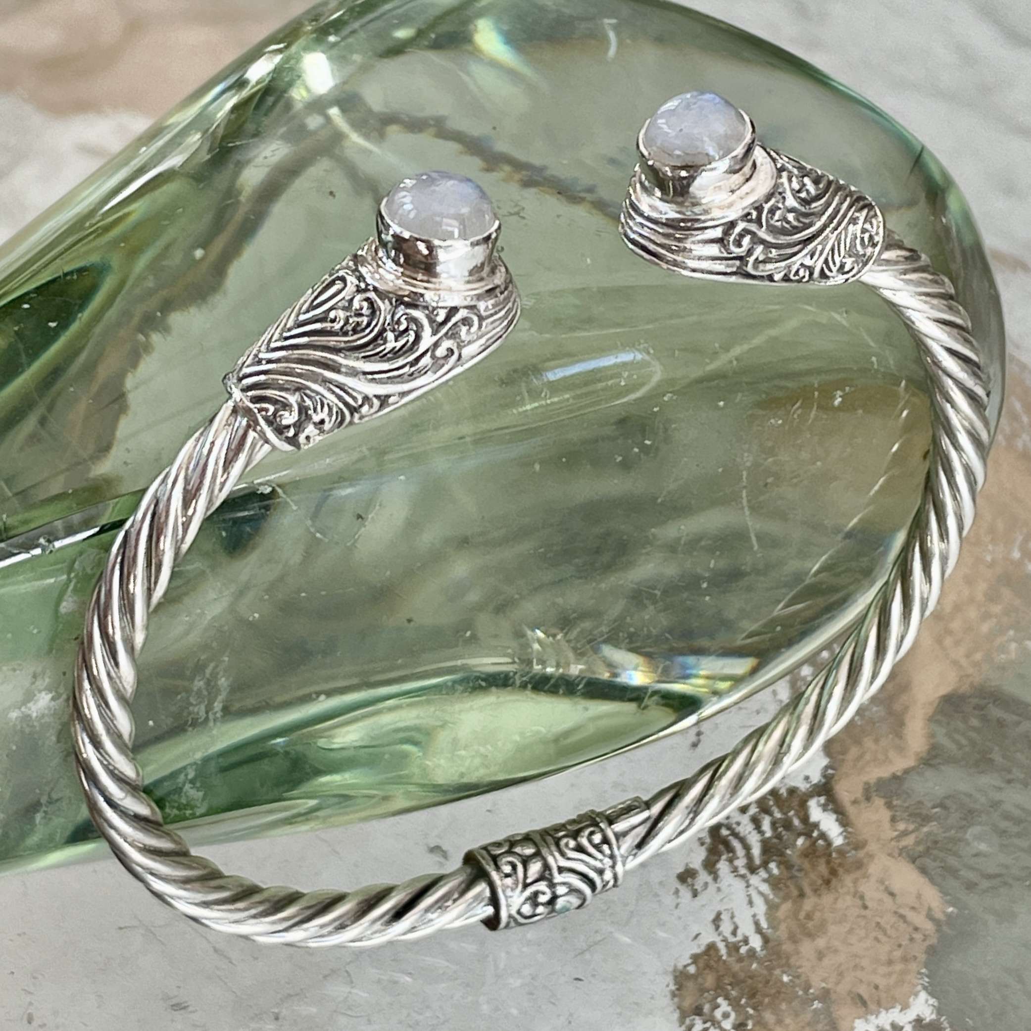 (HANDMADE 925 BALI STERLING SILVER HINGE BRACELETS WITH RAINBOW MOONSTONE)